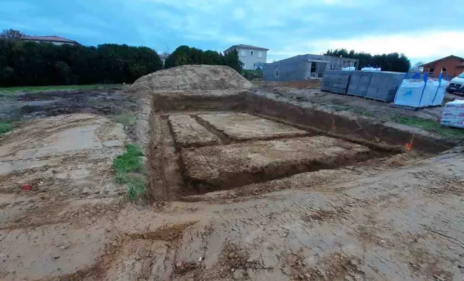 Fouilles pour fondations de villa individuelle. Bourg En Bresse, 347terrassement