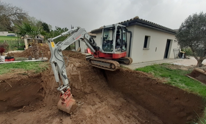 Petit moment d'équilibre pour sortir la machine du chantier!